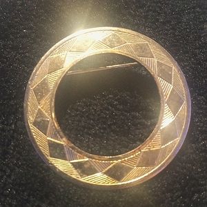 Vintage Brooch American Gold Round Years 60 - Vtg Gold Tone Round Brooch